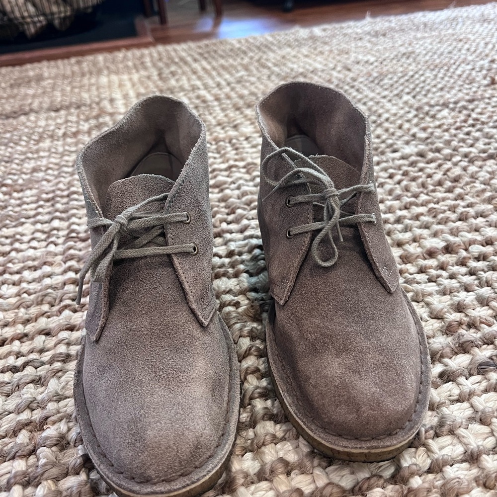 Women’s Clark’s Chukka Boots Suede Crepe Sole
